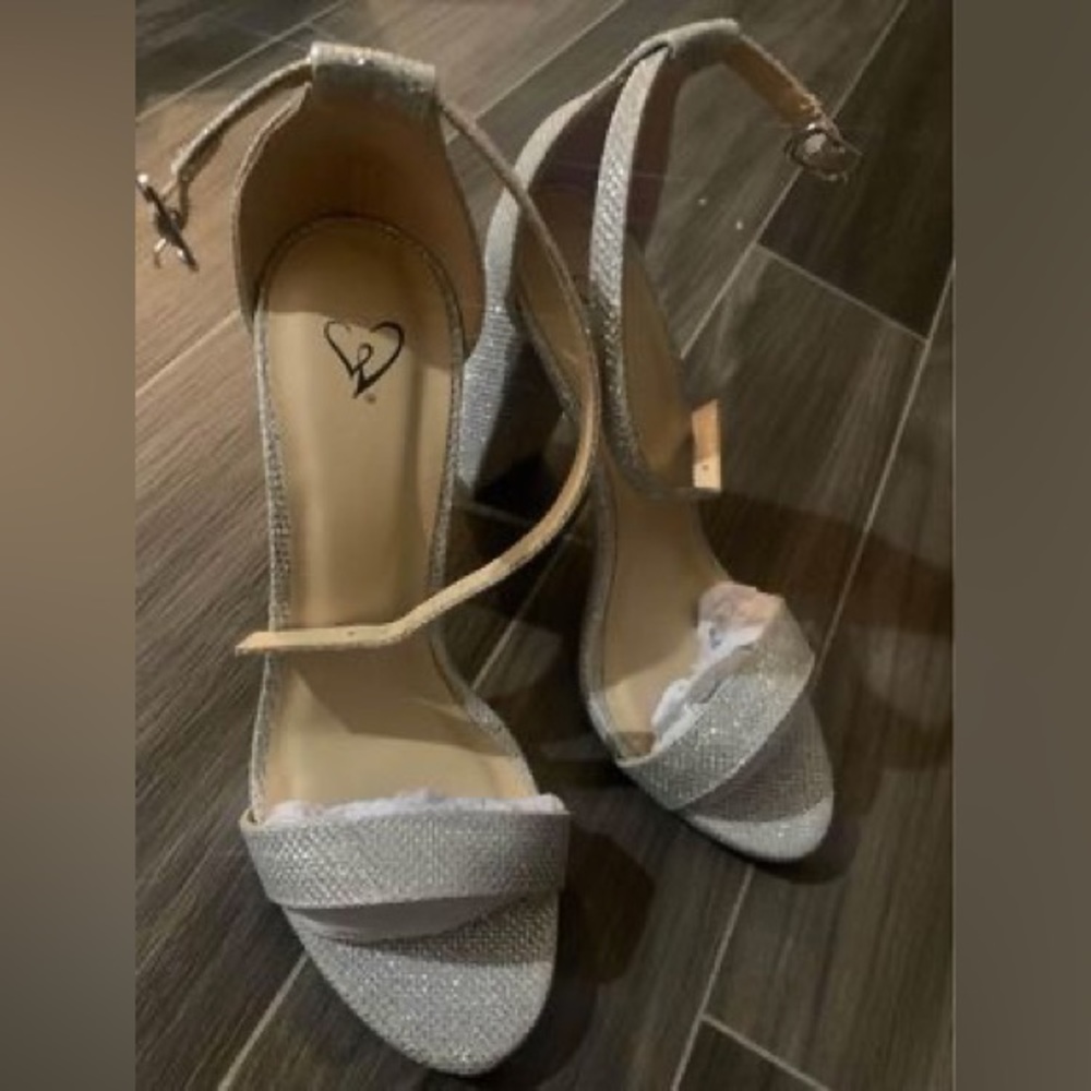 Windsor Heels